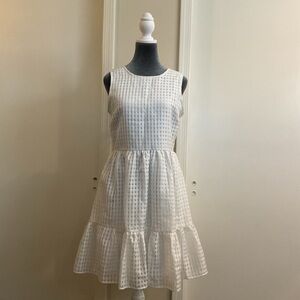 💜 White Skater Dress